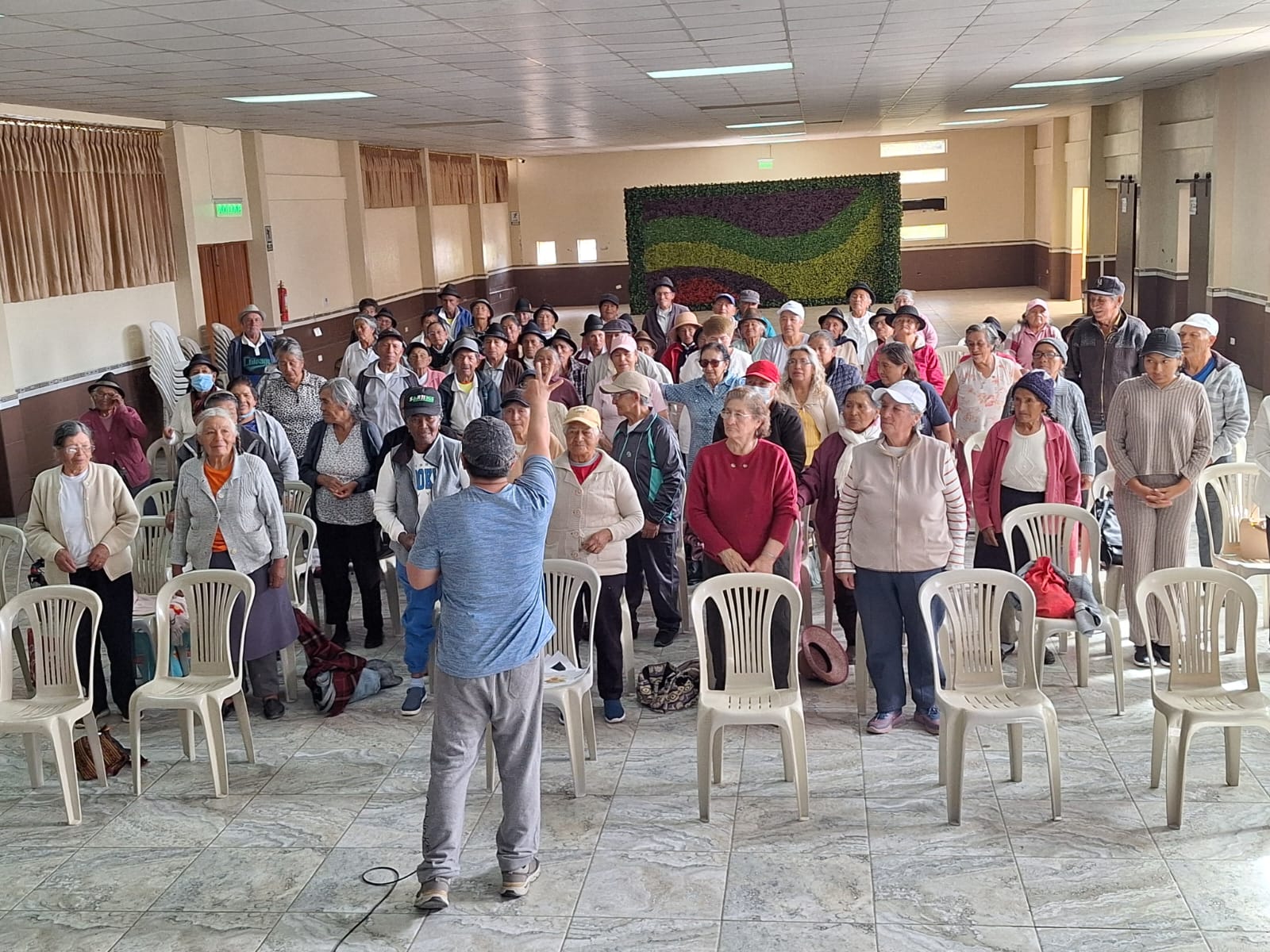 CAPACITACIÓN SOBRE LA LEY DEL ADULTO MAYOR PARA ADULTOS MAYORES EN PICAIHUA